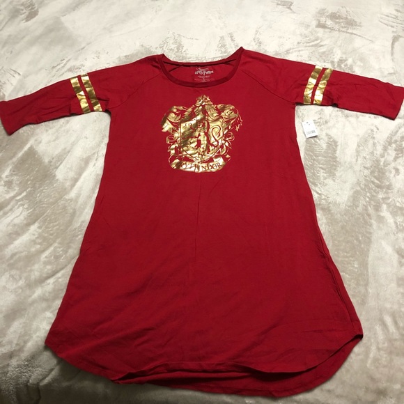 Universal Other - NWT Gryffindor Harry Potter night shirt L